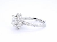 Witgouden entourage ring met een briljant geslepen diamant 2.00 carat - afbeelding 2 van  10
