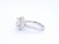 Witgouden entourage ring met een briljant geslepen diamant 2.00 carat - afbeelding 7 van  10