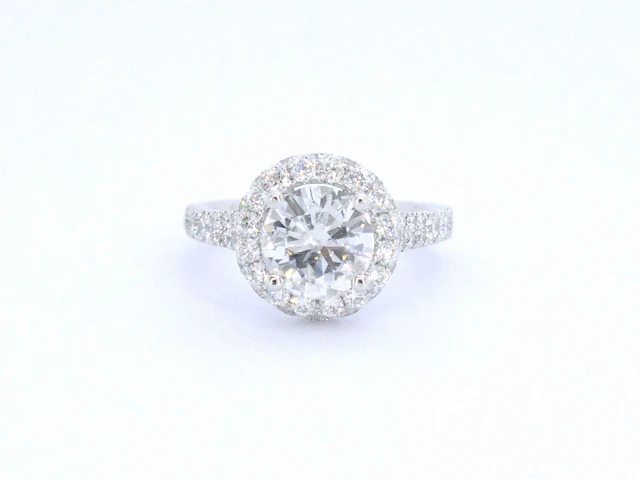 Witgouden entourage ring met een briljant geslepen diamant 2.00 carat - afbeelding 8 van  10