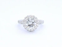 Witgouden entourage ring met een briljant geslepen diamant 2.00 carat - afbeelding 7 van  10