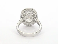 Witgouden entourage ring met een ovaal van 5.00 carat - afbeelding 6 van  8