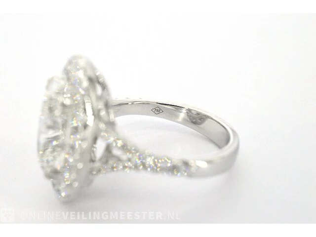 Witgouden entourage ring met een ovaal van 5.00 carat - afbeelding 8 van  8