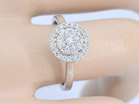 Witgouden entourage ring vol gezet met diamanten - afbeelding 2 van  9