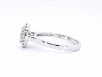 Witgouden entourage ring vol gezet met diamanten - afbeelding 5 van  9