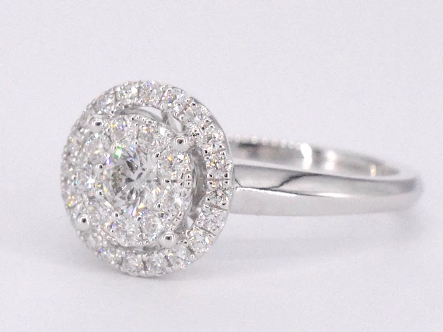 Witgouden entourage ring vol gezet met diamanten - afbeelding 9 van  10