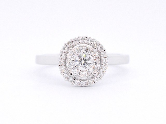 Witgouden entourage ring vol gezet met diamanten - afbeelding 6 van  10