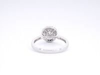 Witgouden entourage ring vol gezet met diamanten - afbeelding 7 van  10