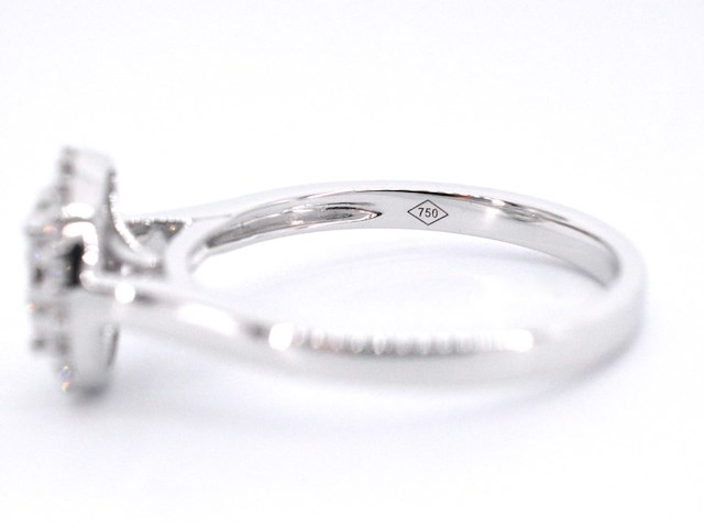 Witgouden entourage ring vol gezet met diamanten - afbeelding 9 van  10