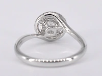 Witgouden entourage slagring met diamanten - afbeelding 6 van  10