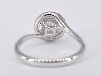 Witgouden entourage slagring met diamanten - afbeelding 7 van  8