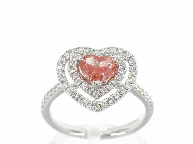 Witgouden entrourage ring met een roze heart shape diamant - afbeelding 1 van  10