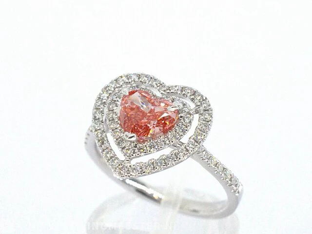 Witgouden entrourage ring met een roze heart shape diamant - afbeelding 4 van  10