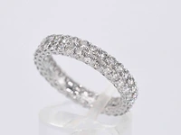 Witgouden eternity ring met diamanten - afbeelding 4 van  7