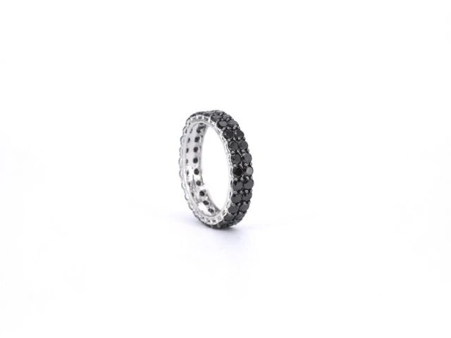 Witgouden eternity ring met zwarte diamanten - afbeelding 9 van  10