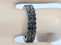 Witgouden eternity ring met zwarte diamanten - afbeelding 2 van  11