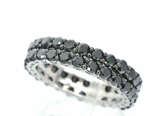Witgouden eternity ring met zwarte diamanten - afbeelding 3 van  11