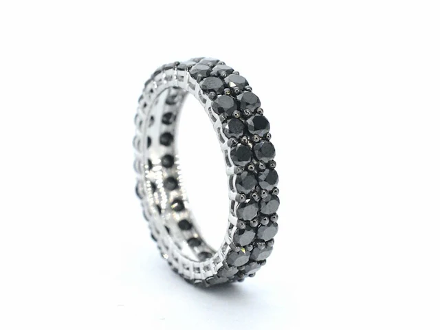 Witgouden eternity ring met zwarte diamanten - afbeelding 8 van  11