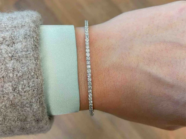 Witgouden flexibele armband met diamant 2.50 carat - afbeelding 2 van  8