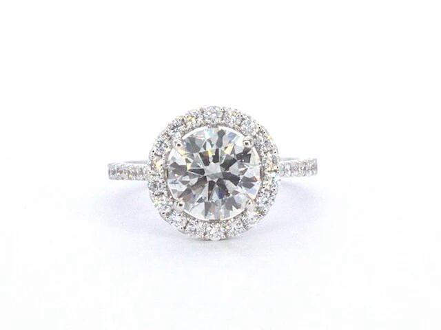Witgouden halo ring met een briljant geslepen diamanten van 2.08 carat - afbeelding 7 van  9