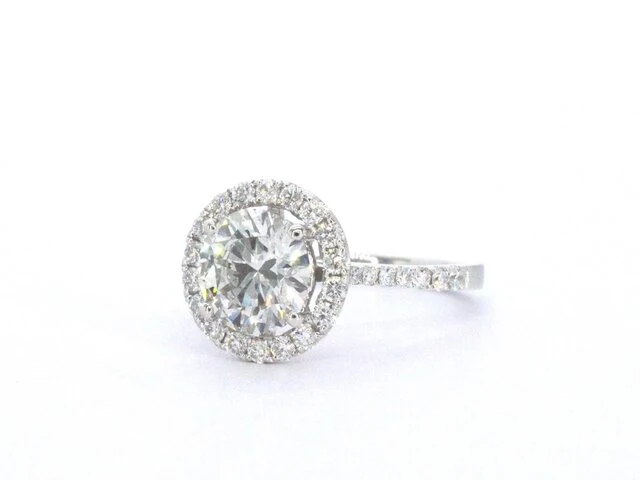 Witgouden halo ring met een briljant geslepen diamanten van 2.08 carat - afbeelding 8 van  11