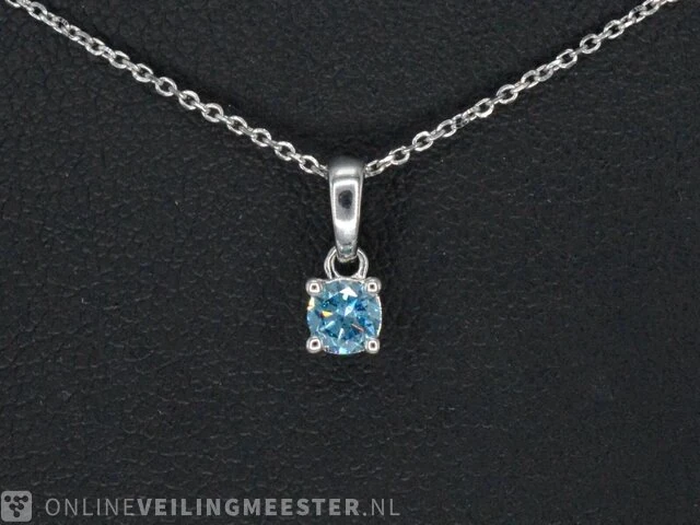 Witgouden halsketting met een blauwe diamant 0.25 carat - afbeelding 1 van  7