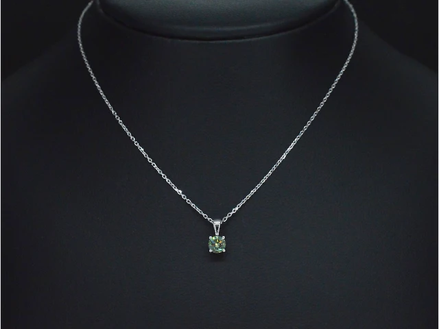 Witgouden halsketting met een groene diamant 0.25 carat - afbeelding 2 van  9
