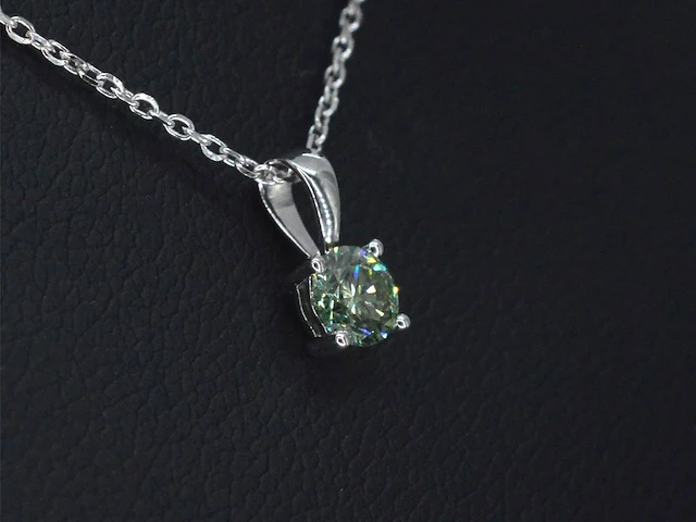 Witgouden halsketting met een groene diamant 0.25 carat - afbeelding 4 van  9