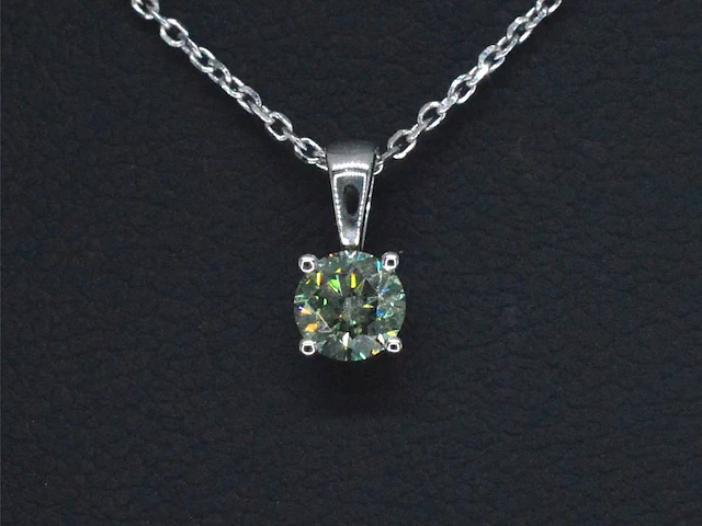 Witgouden halsketting met een groene diamant 0.25 carat - afbeelding 5 van  9