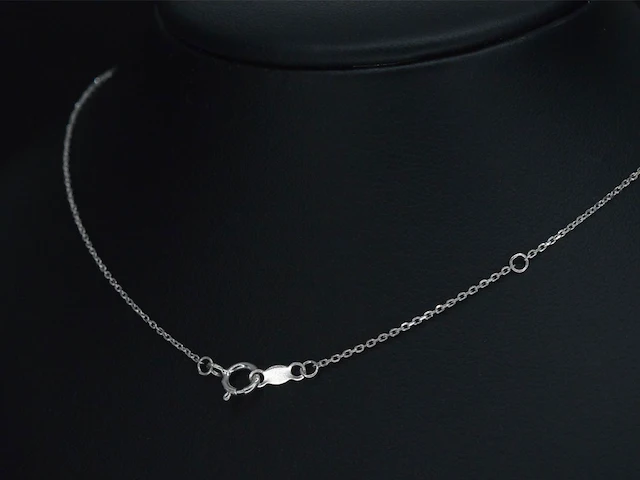 Witgouden halsketting met een groene diamant 0.25 carat - afbeelding 6 van  9