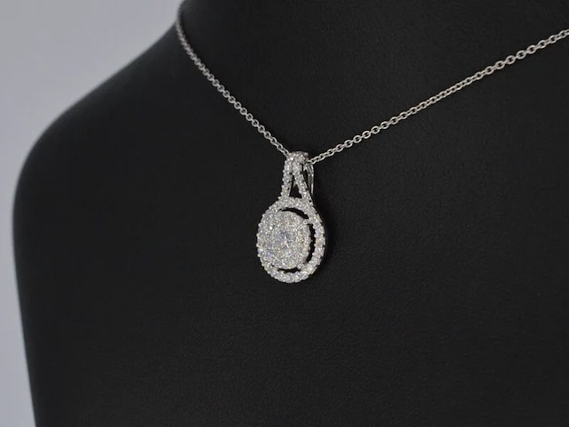 Witgouden hanger bezaaid met diamanten - afbeelding 3 van  7