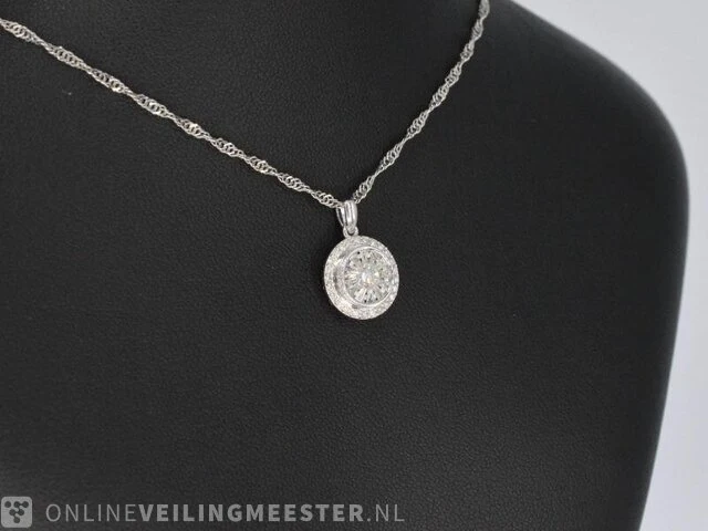 Witgouden hanger met diamanten 0.75 carat - afbeelding 4 van  7