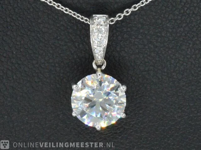 Witgouden hanger met diamanten en een briljant - afbeelding 9 van  9