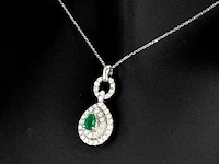 Witgouden hanger met diamanten en een smaragd in druppelvorm , excl. ketting - afbeelding 3 van  8