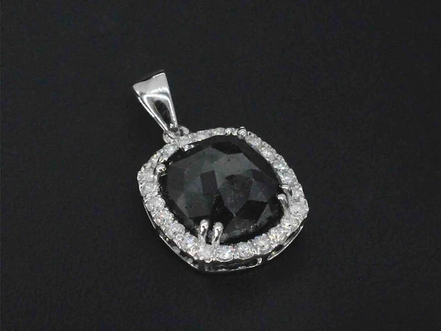 Witgouden hanger met diamanten en een zwarte diamant van 4.80 carat, excl. ketting - afbeelding 6 van  9