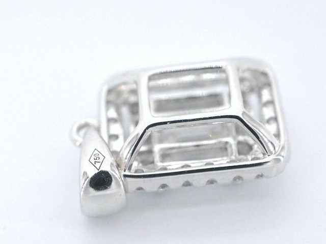 Witgouden hanger met diamanten en emerald shape in het midden, excl. ketting - afbeelding 7 van  9