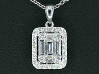 Witgouden hanger met diamanten en emerald shape in het midden - afbeelding 1 van  7