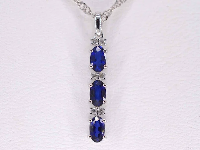 Witgouden hanger met diamanten en saffier , excl. ketting - afbeelding 1 van  7