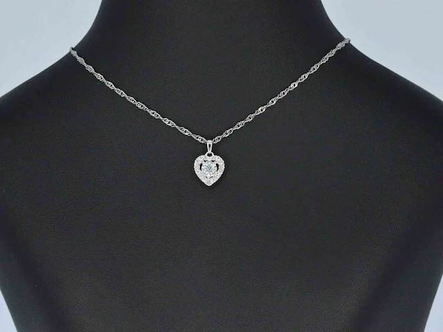 Witgouden hanger met diamanten in hartvorm, excl. ketting - afbeelding 2 van  9