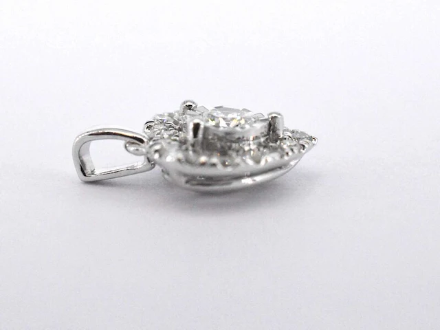 Witgouden hanger met diamanten in hartvorm, excl. ketting - afbeelding 5 van  9