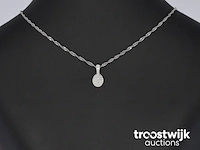 Witgouden hanger met diamanten - afbeelding 2 van  6