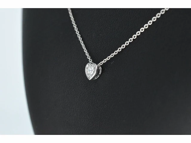 Witgouden hanger met een briljant geslepen diamant in hartvorm, excl. ketting - afbeelding 3 van  5
