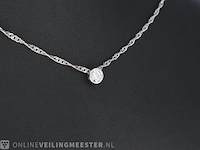 Witgouden hanger met een briljant geslepen diamant - afbeelding 4 van  7