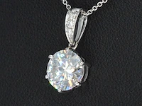 Witgouden hanger met een diamant van 2.00 carat excl. ketting