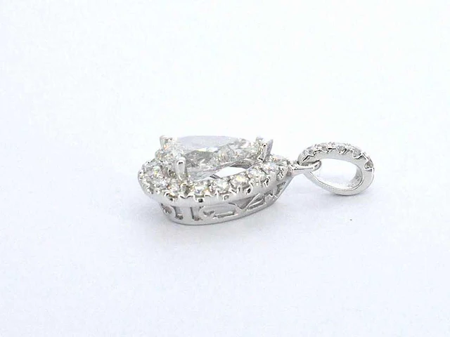 Witgouden hanger met een druppelvorm briljant van 1.00 carat - afbeelding 8 van  9