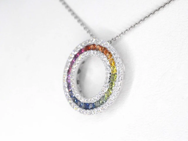 Witgouden hanger met multi colour saffieren en diamanten in een cirkel gezet, excl. ketting - afbeelding 3 van  8