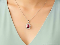 Witgouden hanger met natuurlijke diamanten en robijn - afbeelding 2 van  9