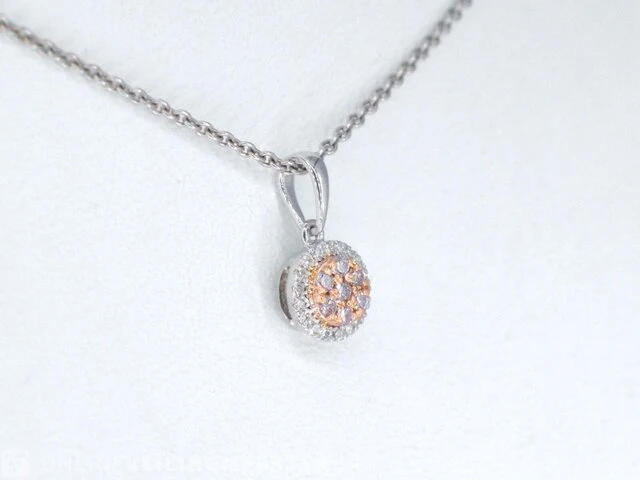 Witgouden hanger met natuurlijke roze en witte diamant - afbeelding 2 van  11