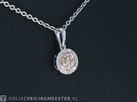 Witgouden hanger met natuurlijke roze en witte diamant - afbeelding 6 van  11