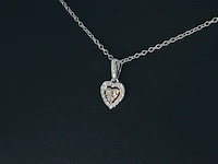 Witgouden hartvormige hanger met natuurlijke roze en witte diamant - afbeelding 3 van  9