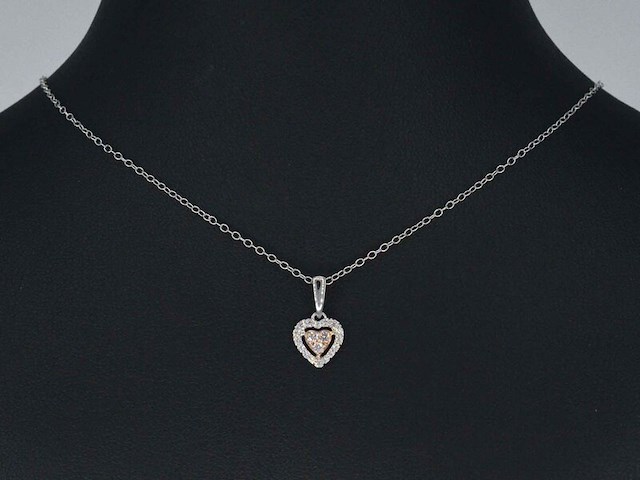 Witgouden hartvormige hanger met natuurlijke roze en witte diamant - afbeelding 2 van  9